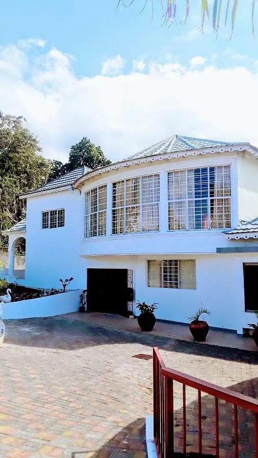 Your Private Getaway On The Hill location