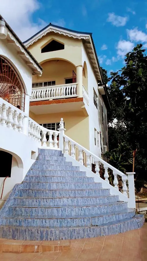 Your Private Getaway On The Hill 蒙特哥贝