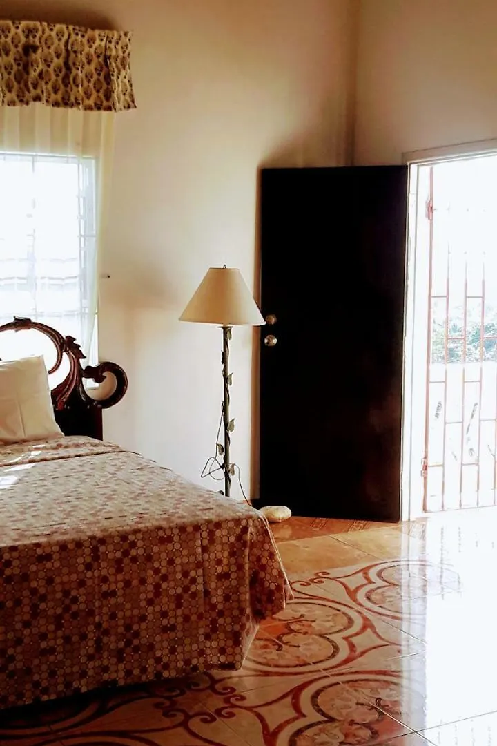 Your Private Getaway On The Hill Montego Bay Bed & Breakfast