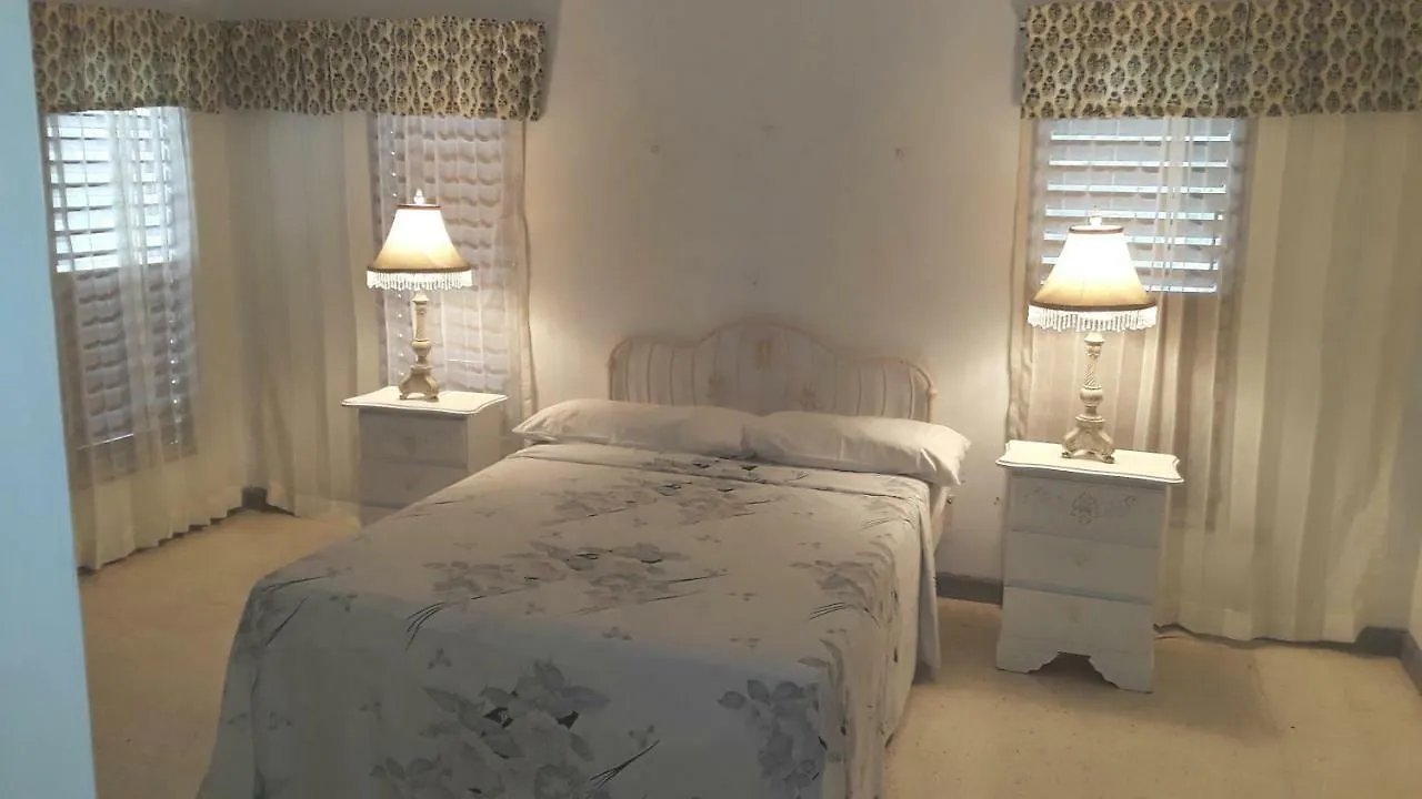 Bed & Breakfast Your Private Getaway On The Hill Montego Bay